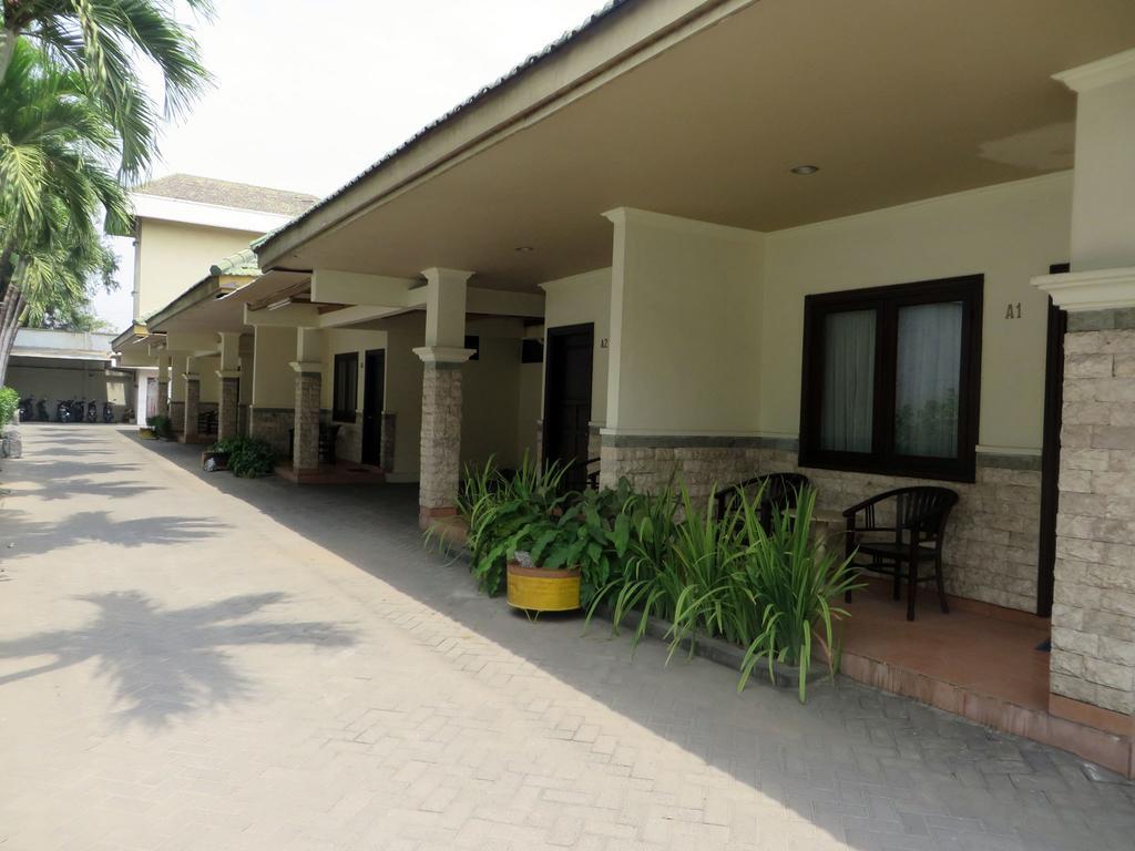 Adisurya Hotel Kediri  Bilik gambar