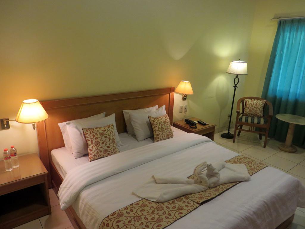 Adisurya Hotel Kediri  Bilik gambar
